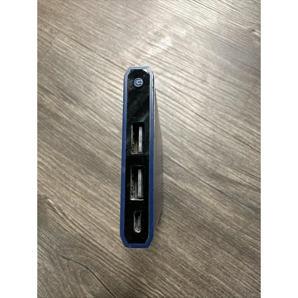 Shen Zhen DNS Battery Pack 5000 mAh2.1A Dual Slim Design USB Charger Used Tested